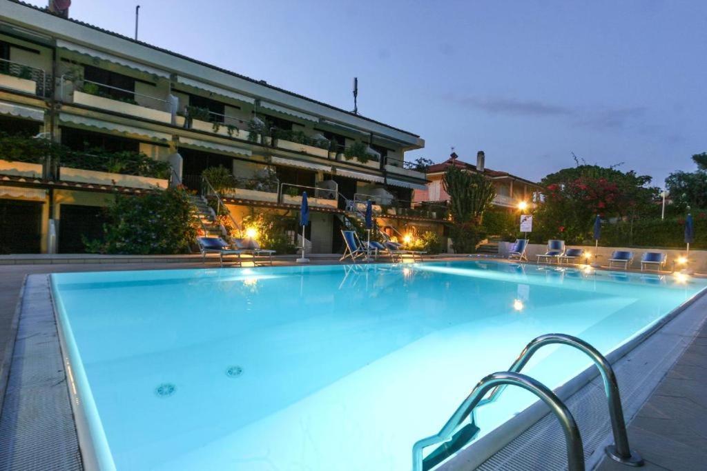 Appartamenti Residence Il Porto 13 E 16 Porto Azzurro Eksteriør bilde
