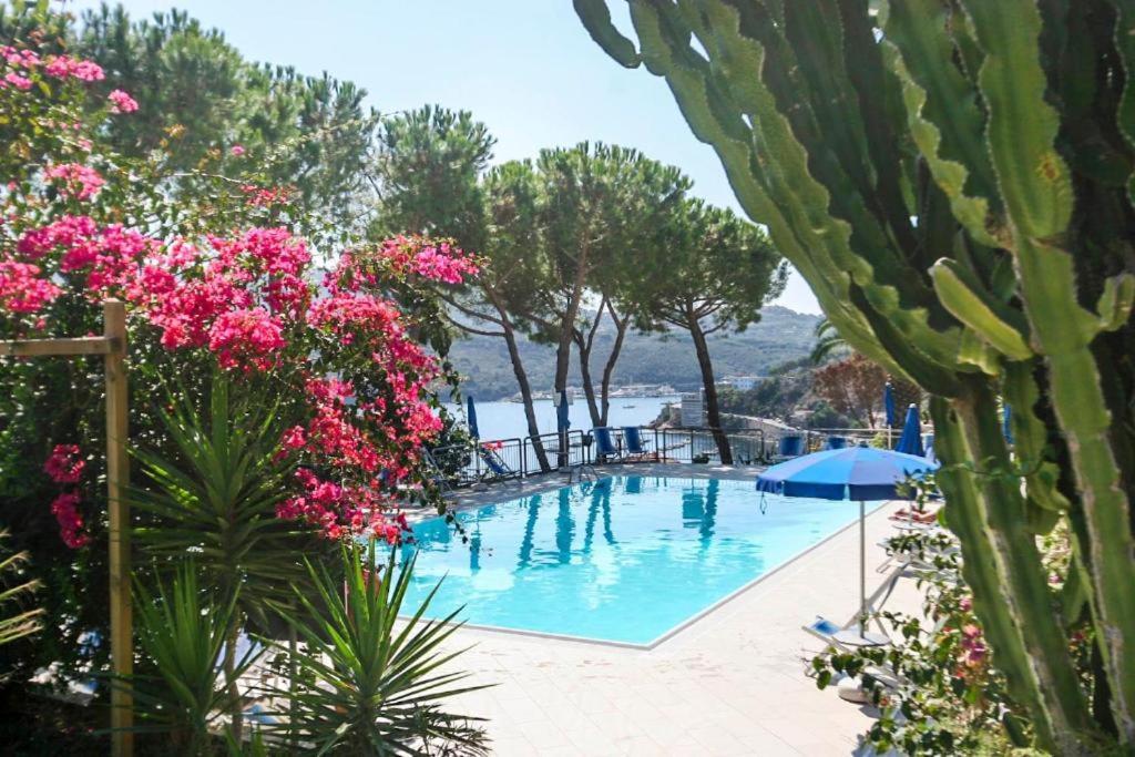 Appartamenti Residence Il Porto 13 E 16 Porto Azzurro Eksteriør bilde